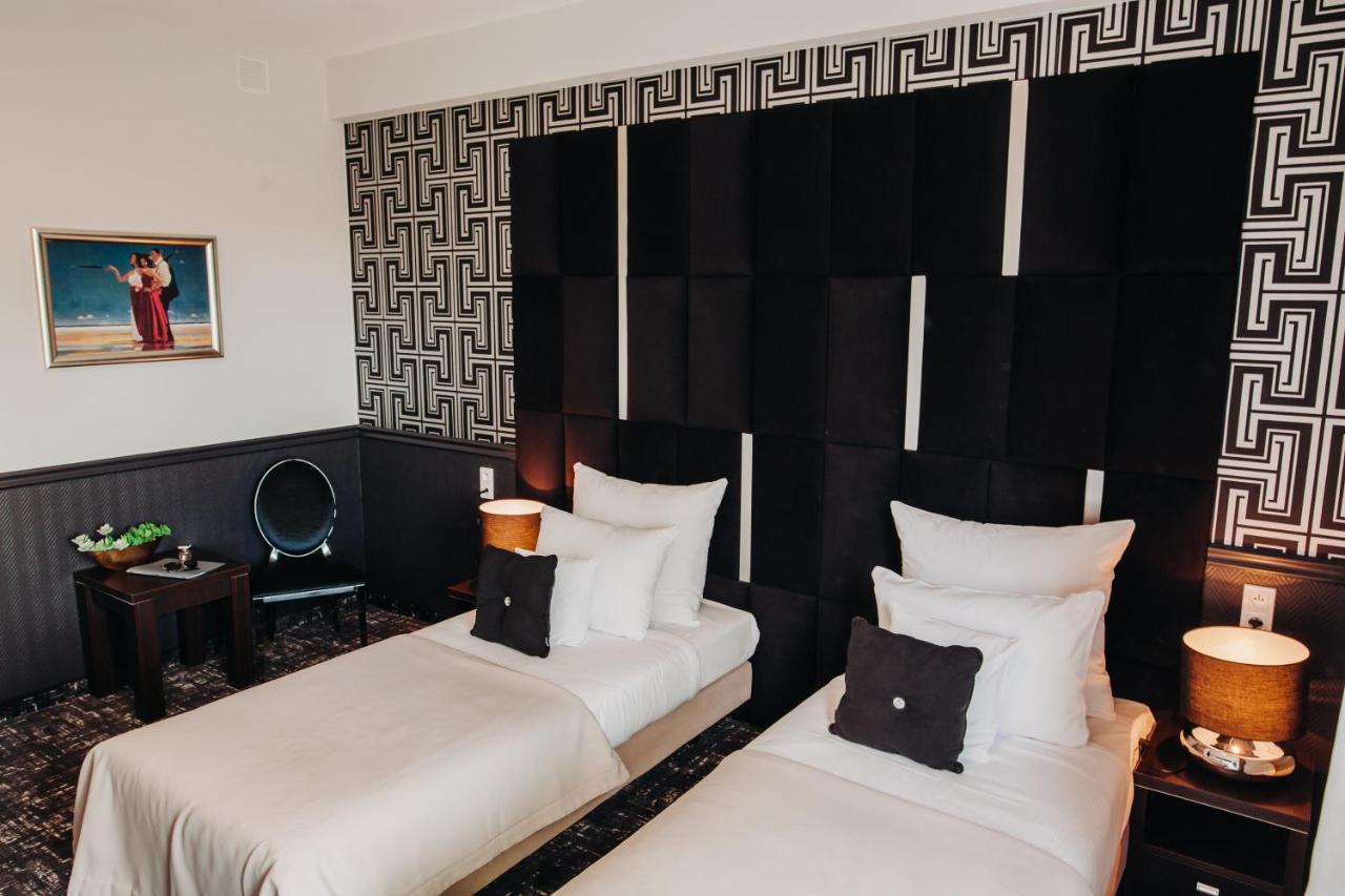 Hotel Luxor Люблин Экстерьер фото