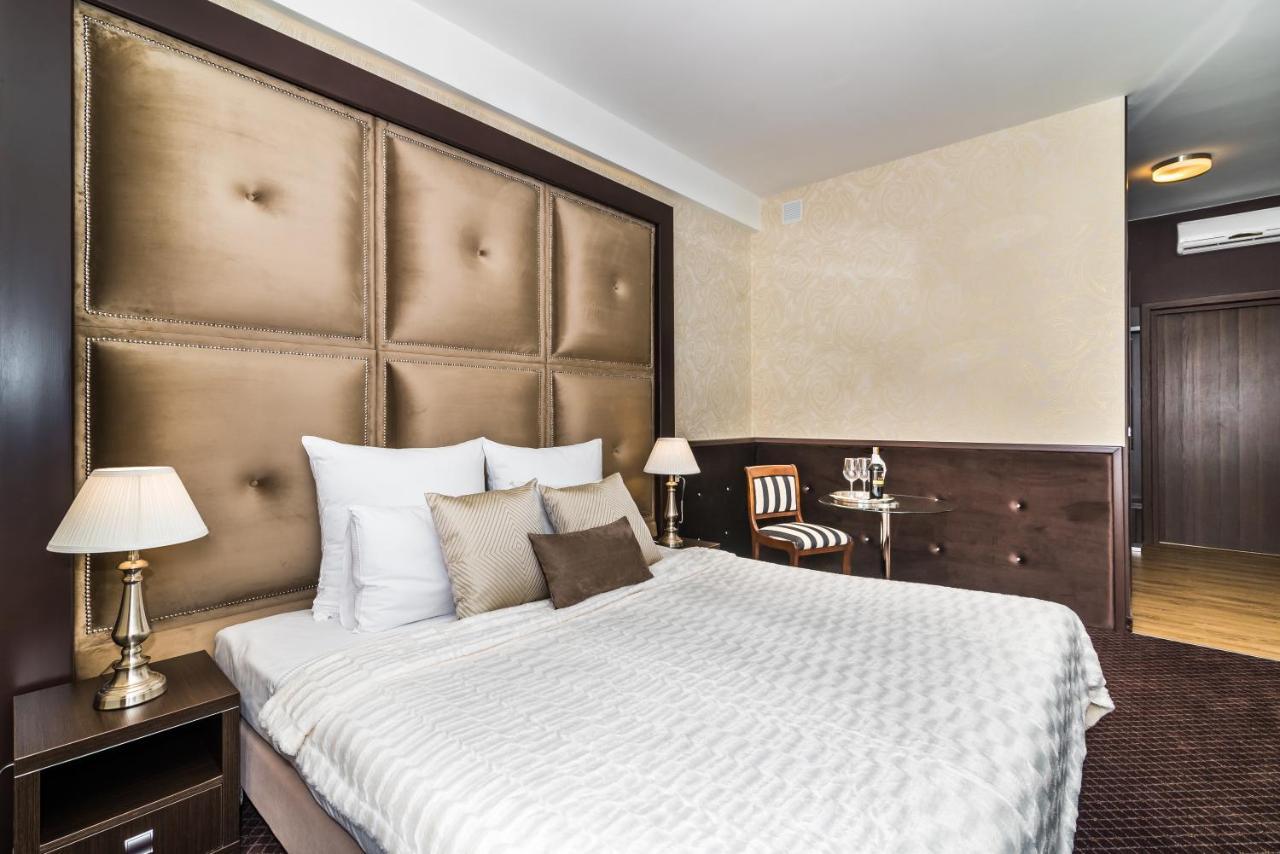Hotel Luxor Люблин Экстерьер фото